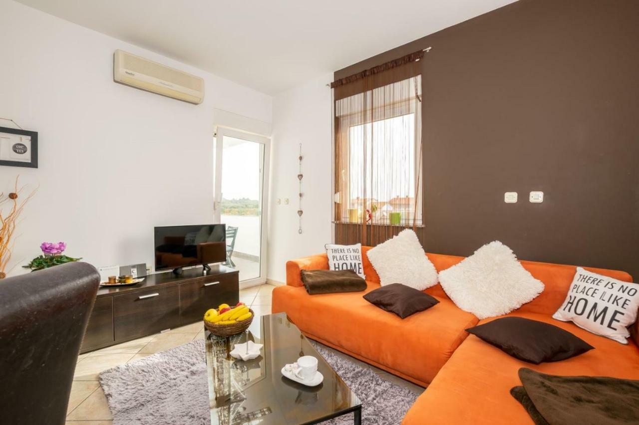 Apartment Keti Fažana Exteriör bild
