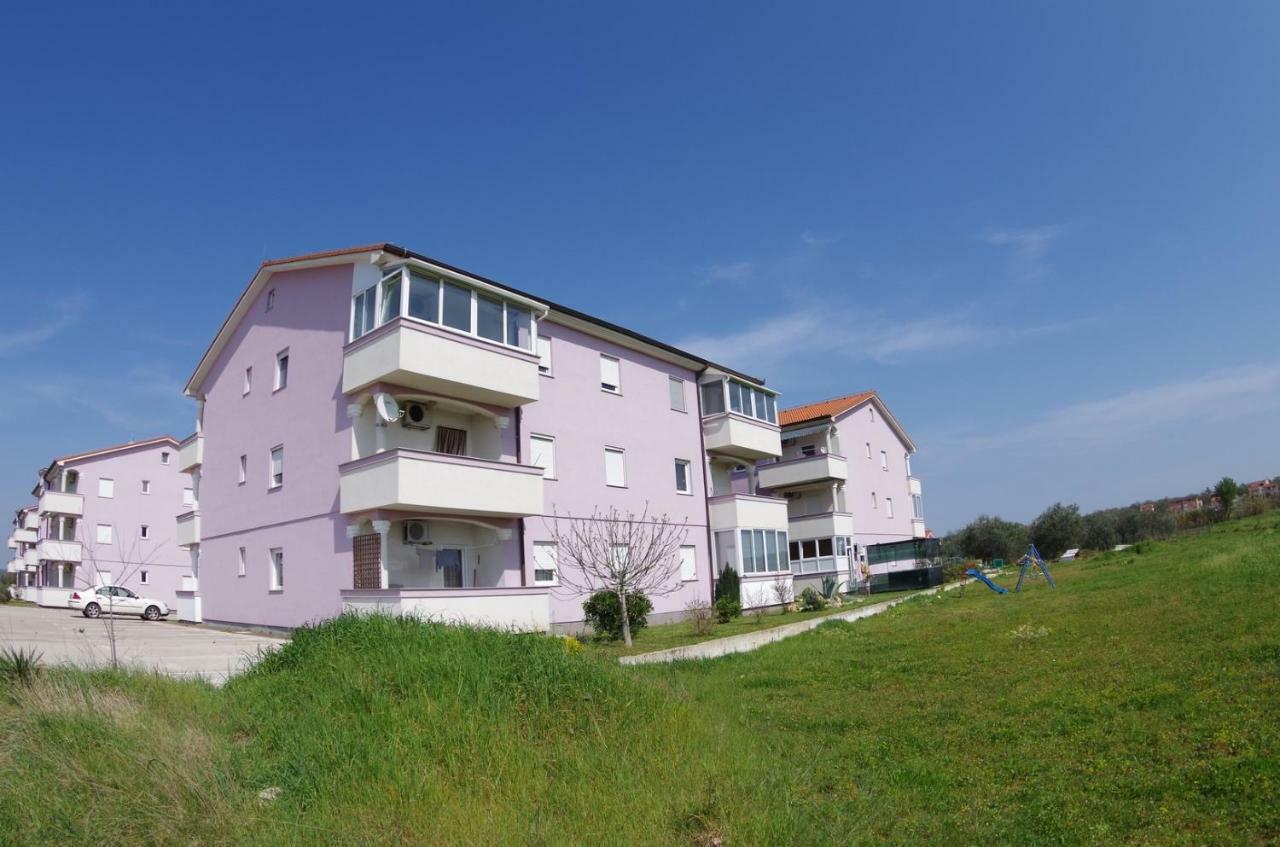 Apartment Keti Fažana Exteriör bild